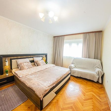 Apartment Emili City Center Бар Екстер'єр фото