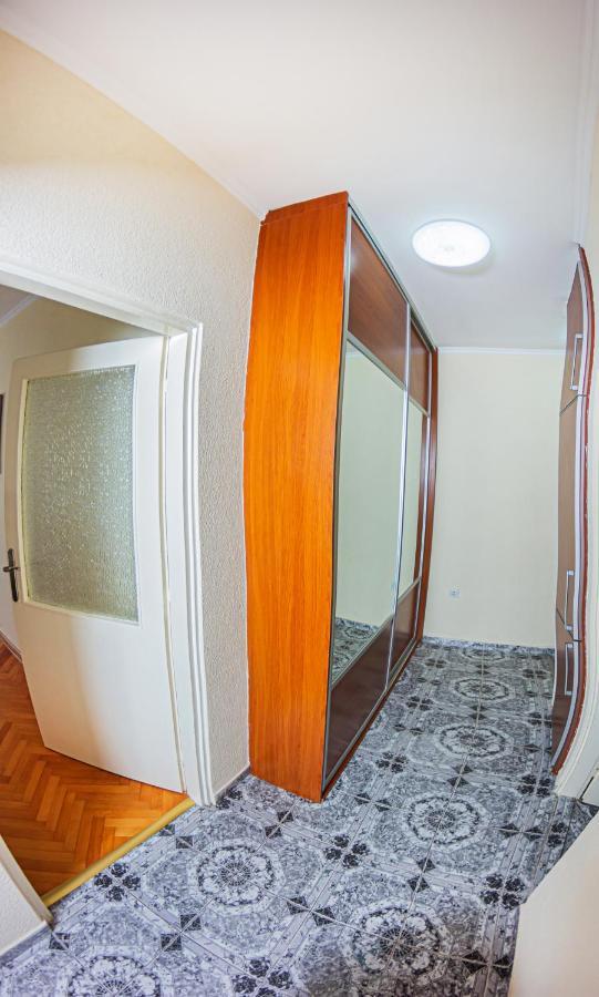 Apartment Emili City Center Бар Екстер'єр фото